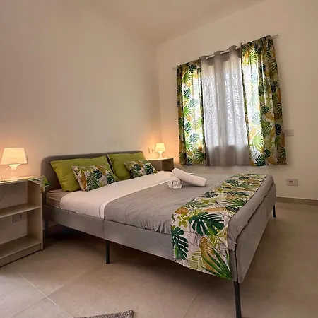 Isma Superior Guest house *